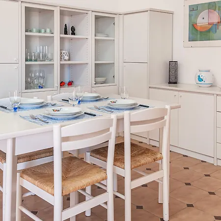 Beachfront Lido 95 *