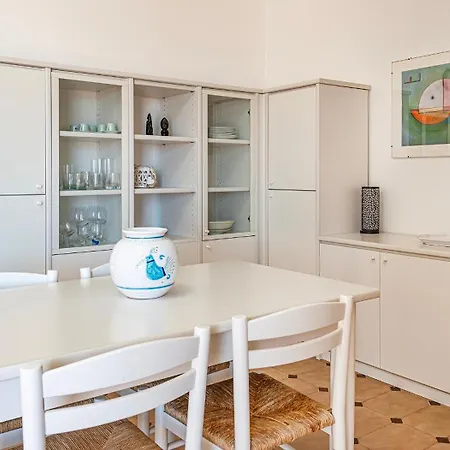 Apartment Beachfront Lido 95