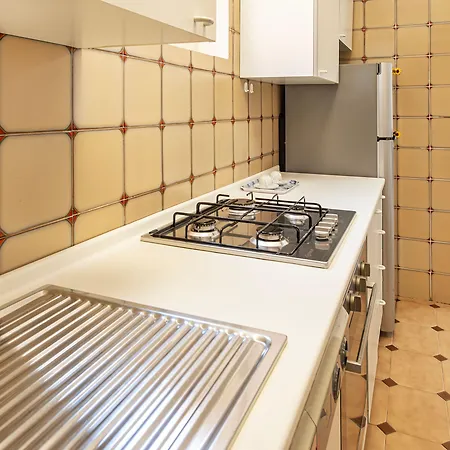 Beachfront Lido 95 *