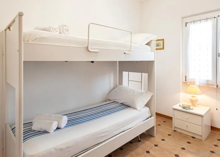 Daire Beachfront Lido 95