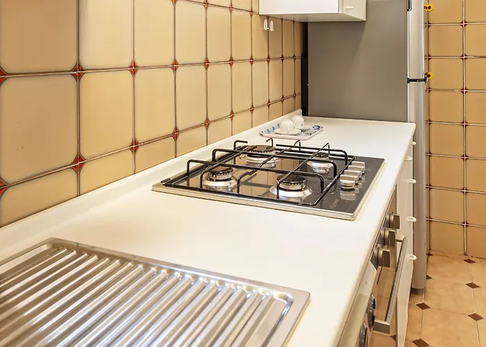 Beachfront Lido 95 *