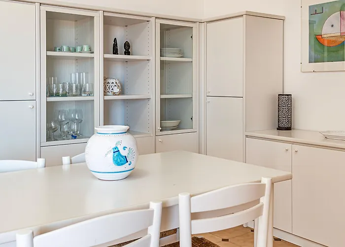 Beachfront Lido 95 شقة