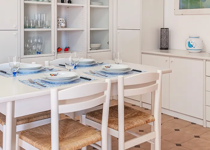 Beachfront Lido 95 *